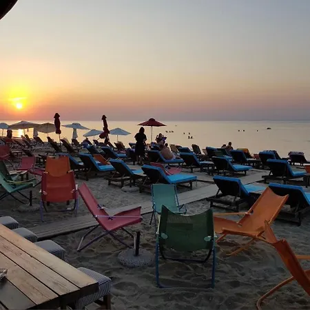 Sea Breeze 101 * Néoi Epivátai