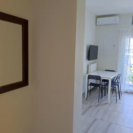 Sea Breeze 101 アパート